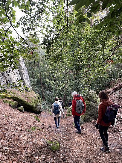 Basenfasten, Yoga üben und genießen - mit Bettina Köppen